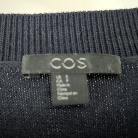 COS Contrast Knit Pleated Peplum Half Sleeve Top in Navy - Picture 6 of 8